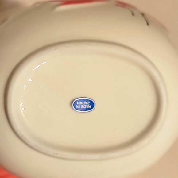 Porcelain Ceramic  Christmas Decor Basket With Handle - Picture 5 of 6